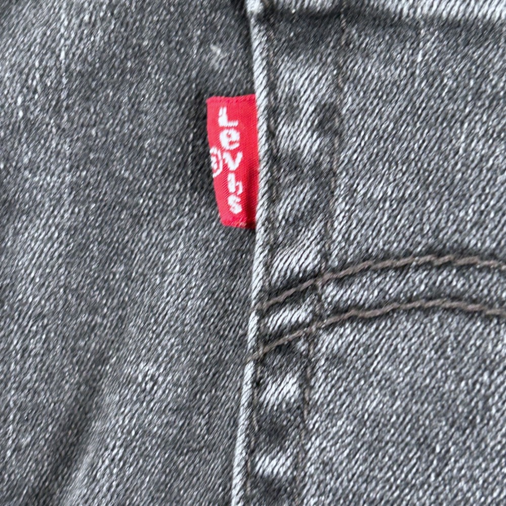 Levi's Mid Rise Boyfriend Jeans Womens 31 (Actual 34) Black Faded Denim 19887 - Picture 12 of 14